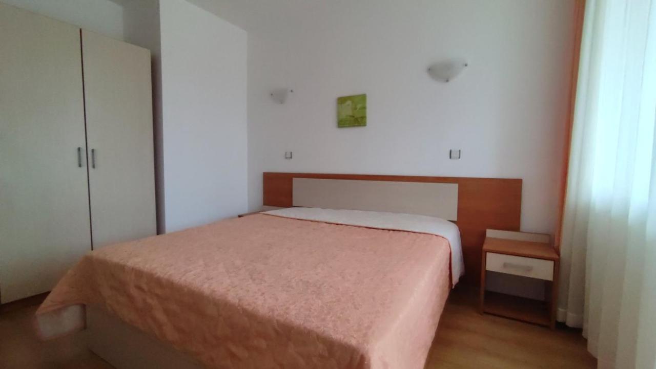 Апартамент Полюси 2 Sunny Beach Eksteriør billede